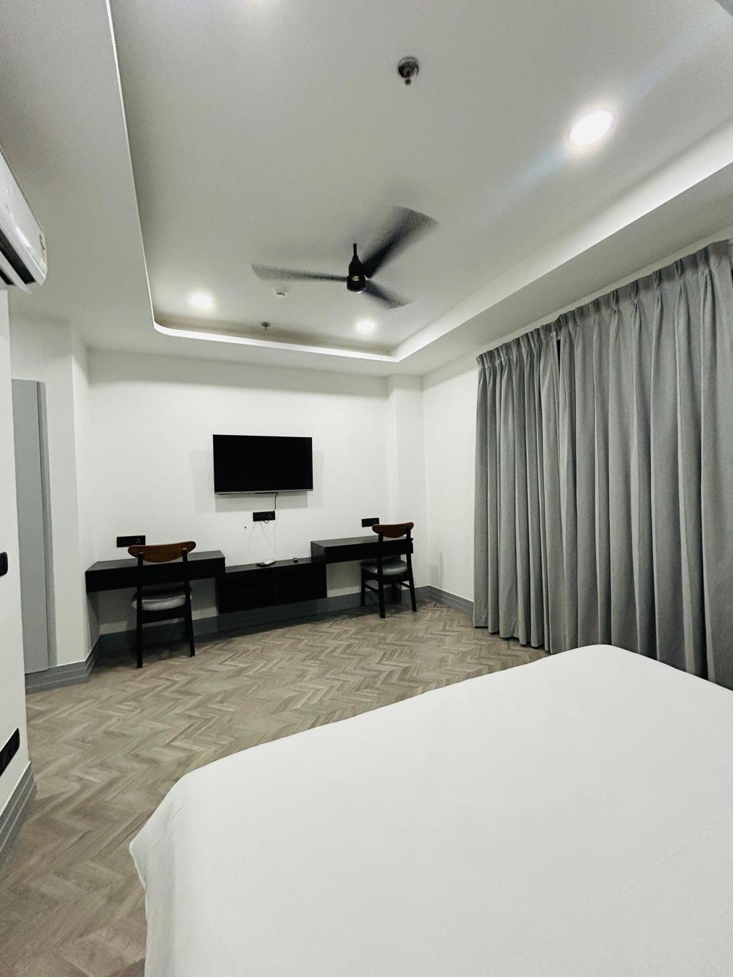 גורגאון Bedchambers Luxury Apartment Near Golf Course Road מראה חיצוני תמונה
