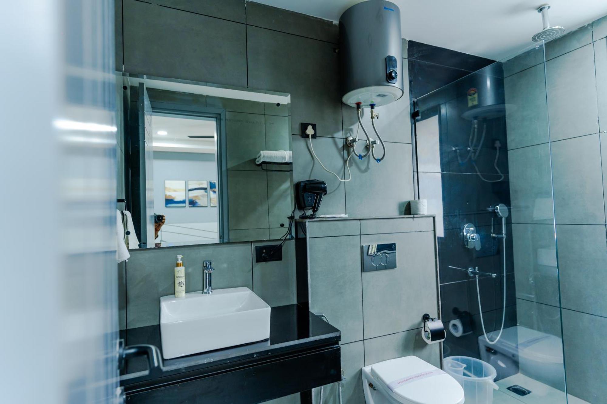 גורגאון Bedchambers Luxury Apartment Near Golf Course Road מראה חיצוני תמונה