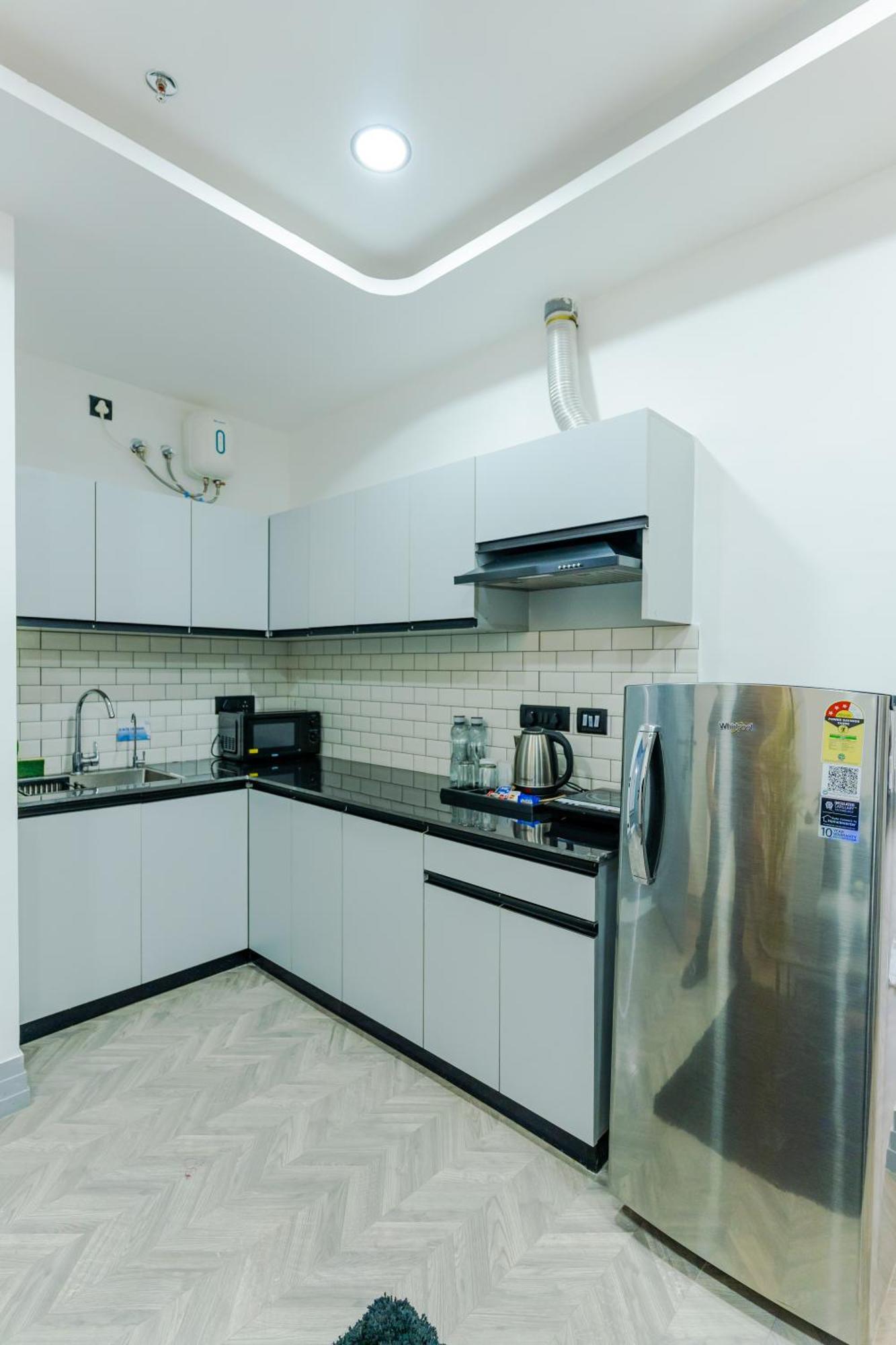 גורגאון Bedchambers Luxury Apartment Near Golf Course Road מראה חיצוני תמונה