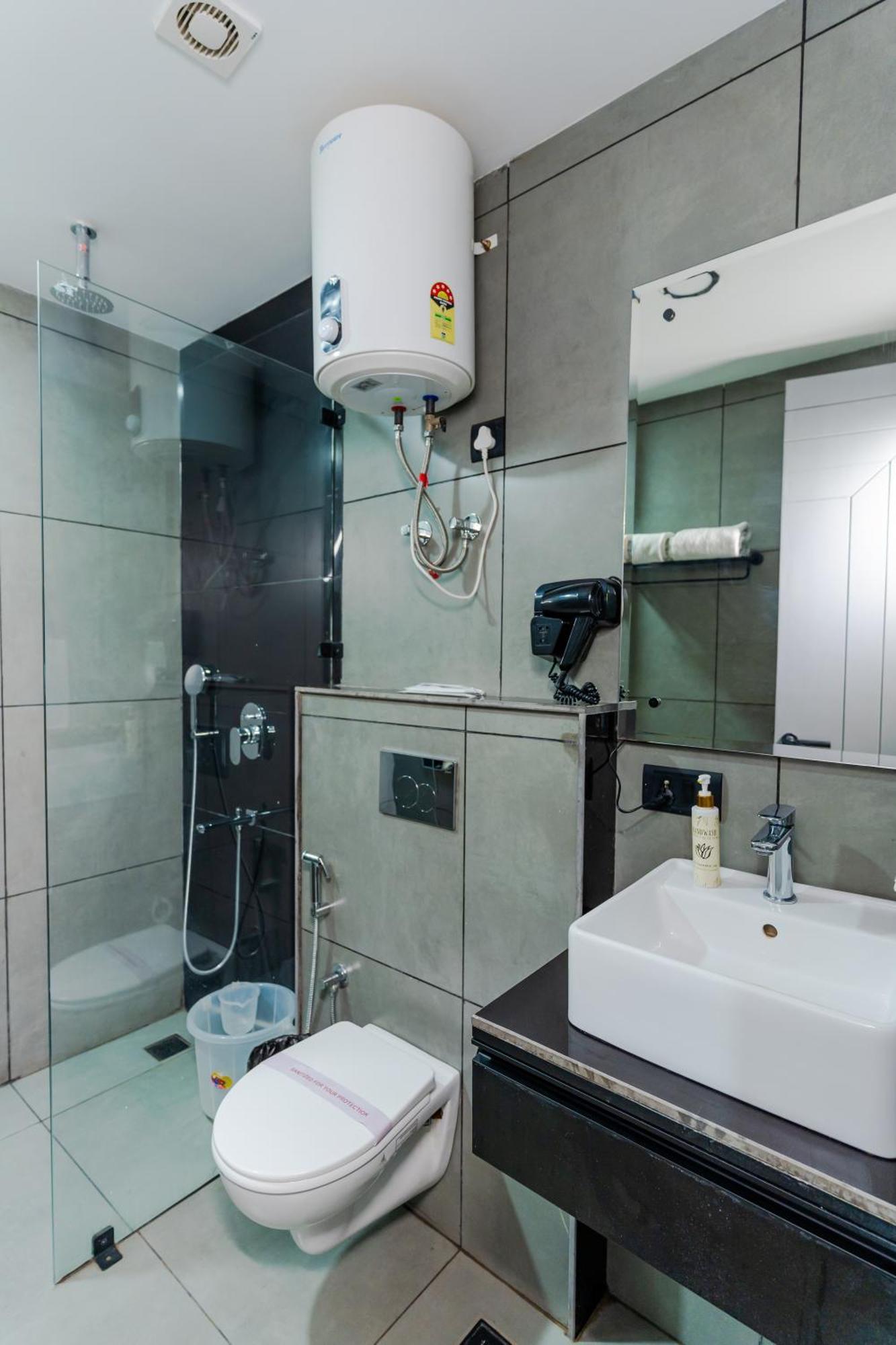 גורגאון Bedchambers Luxury Apartment Near Golf Course Road מראה חיצוני תמונה